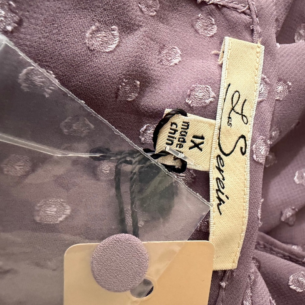 Les Serein Landon Short Sleeve Crew Neck Blouse Light Purple Swiss Dot 1X NEW - Picture 5 of 9